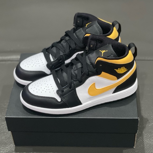 BRAND NEW JORDAN 1 MID (PS) - POLLEN - Picture 1 of 6